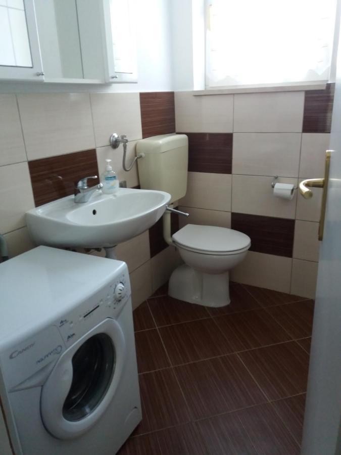 Apartmani Lana 布罗达里卡 外观 照片