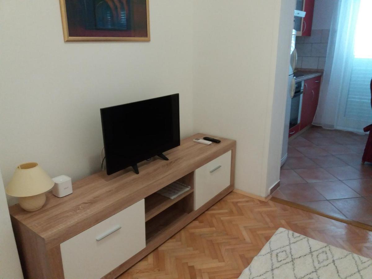 Apartmani Lana 布罗达里卡 外观 照片