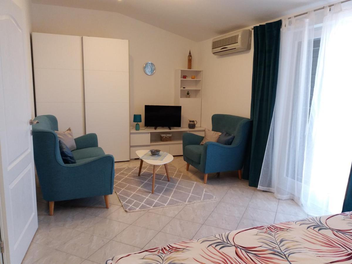 Apartmani Lana 布罗达里卡 外观 照片