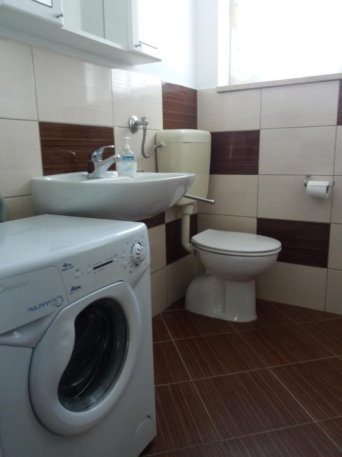 Apartmani Lana 布罗达里卡 外观 照片